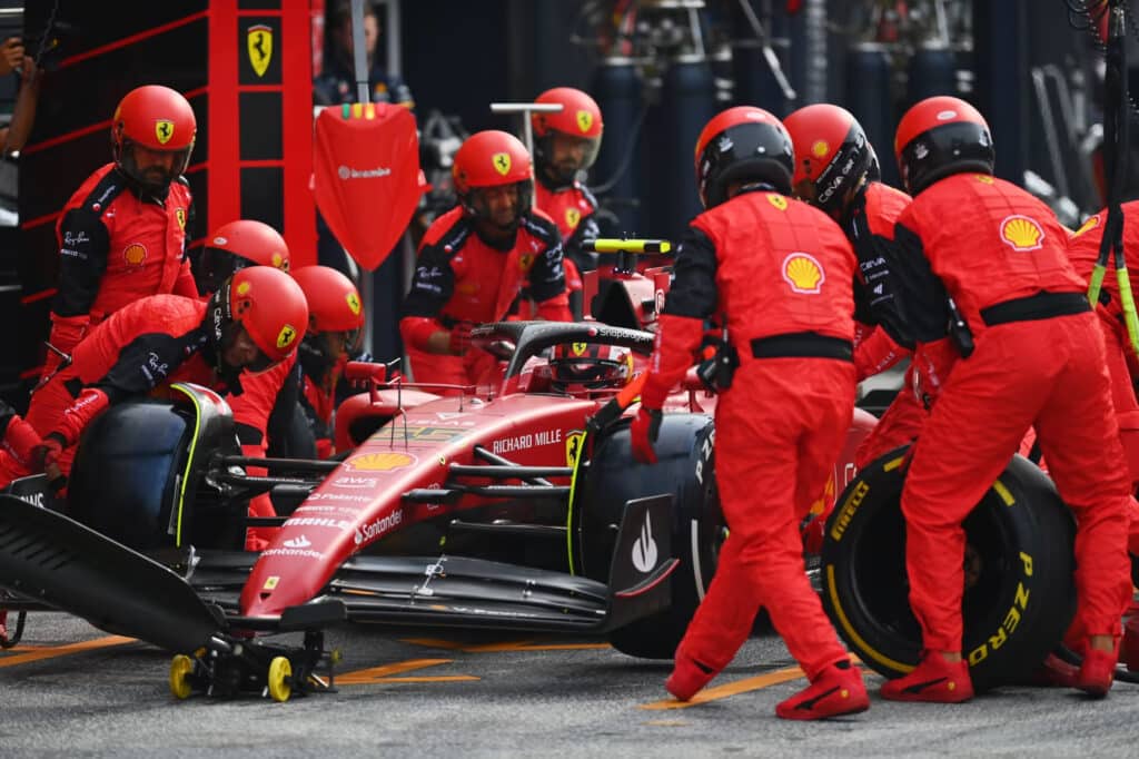 How Much Do F1 Pit Crew Make?